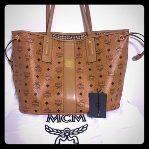 MCM Shopper